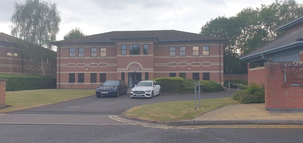 Property photo 1 of 5