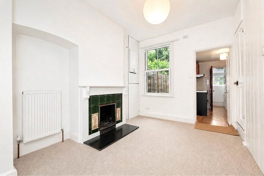 Property photo 2 of 11 Picture No. 18