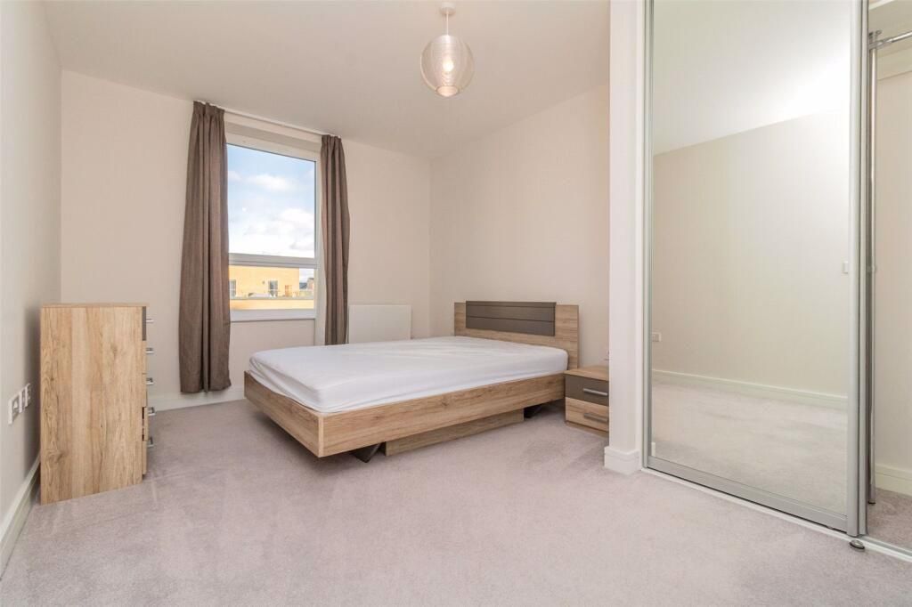 Property photo 3 of 12