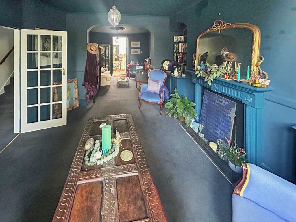 Property photo 3 of 19