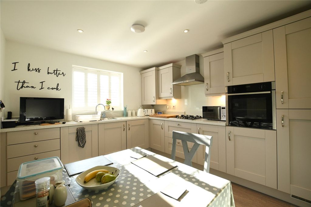 Property photo 3 of 18 Picture No. 09