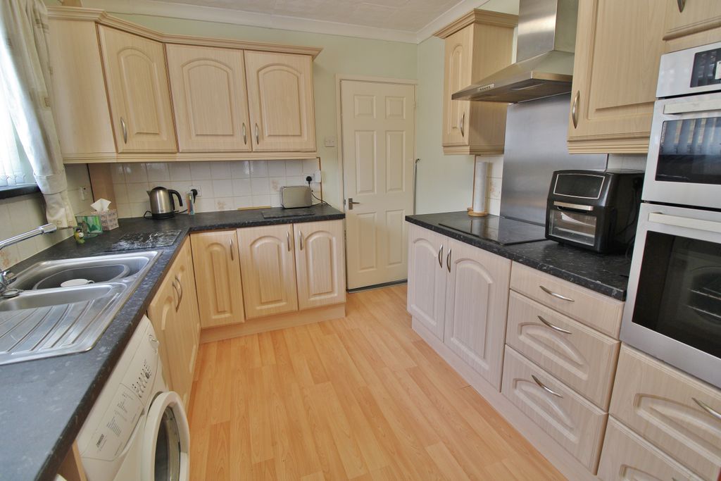 Property photo 3 of 16