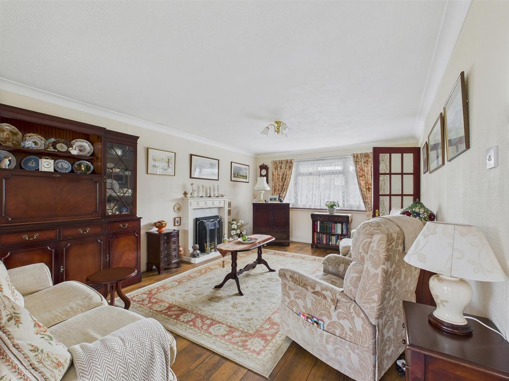 Property photo 3 of 22 Cam02541G0-Pr0495-Still001.Jpg