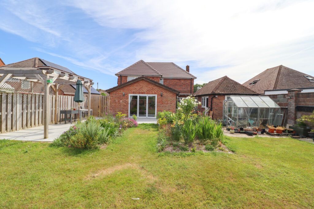 Property photo 3 of 18
