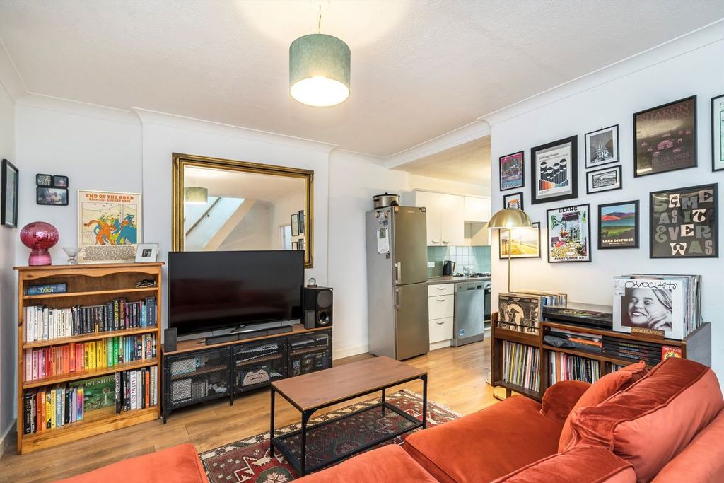 Property photo 2 of 5