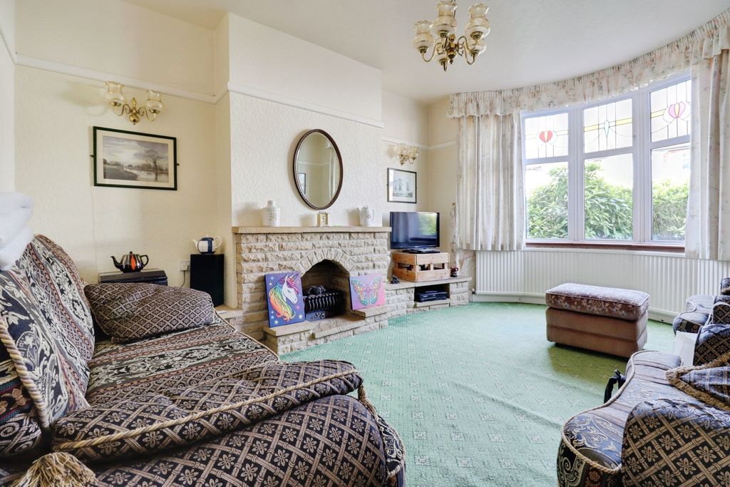 Property photo 2 of 15