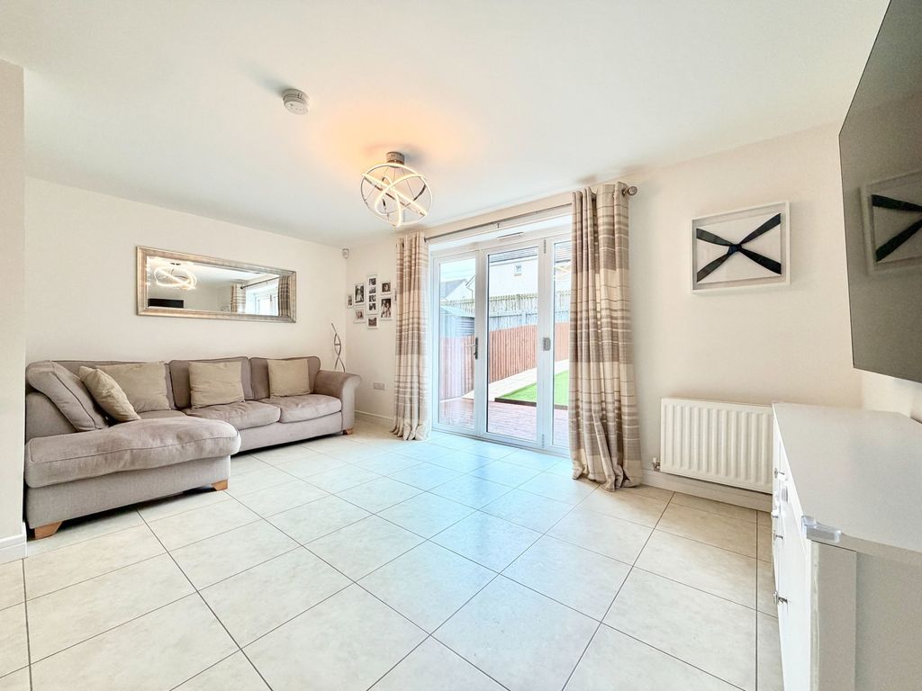 Additional image 9 of 3 bed terraced house for saleBenny Drive, Denny FK6