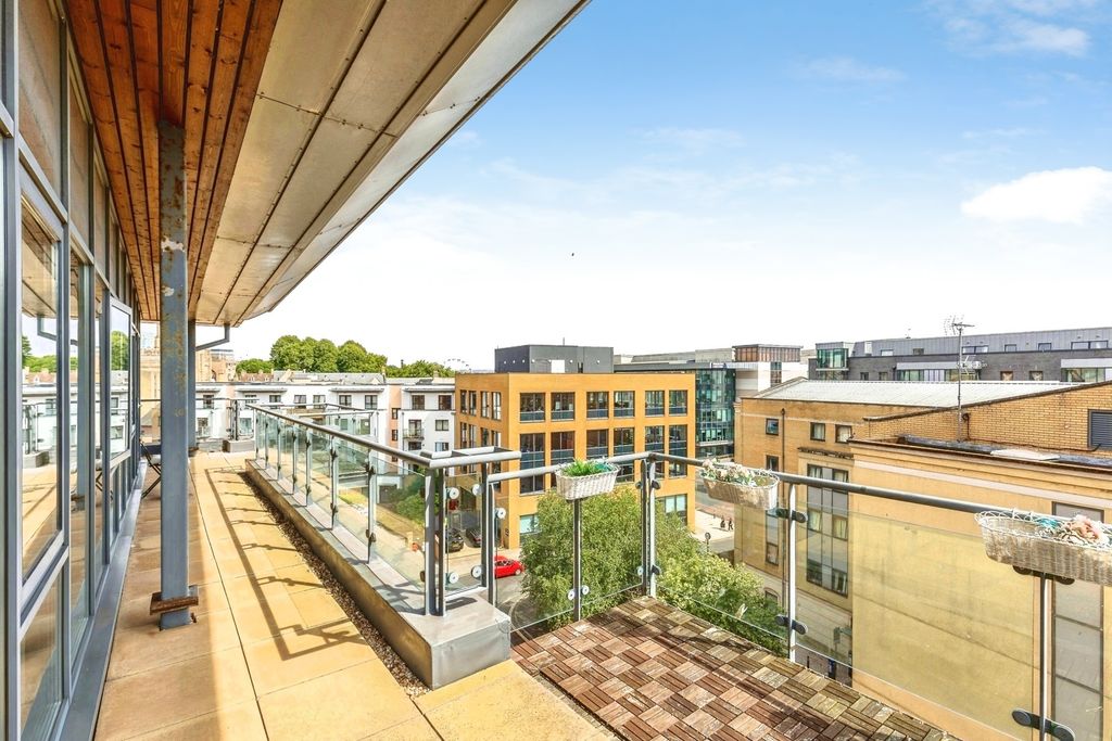 Property photo 1 of 17 Pbox-Img.Jpg