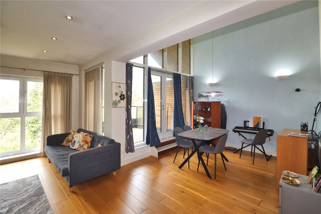 Property photo 2 of 13 Picture No. 08