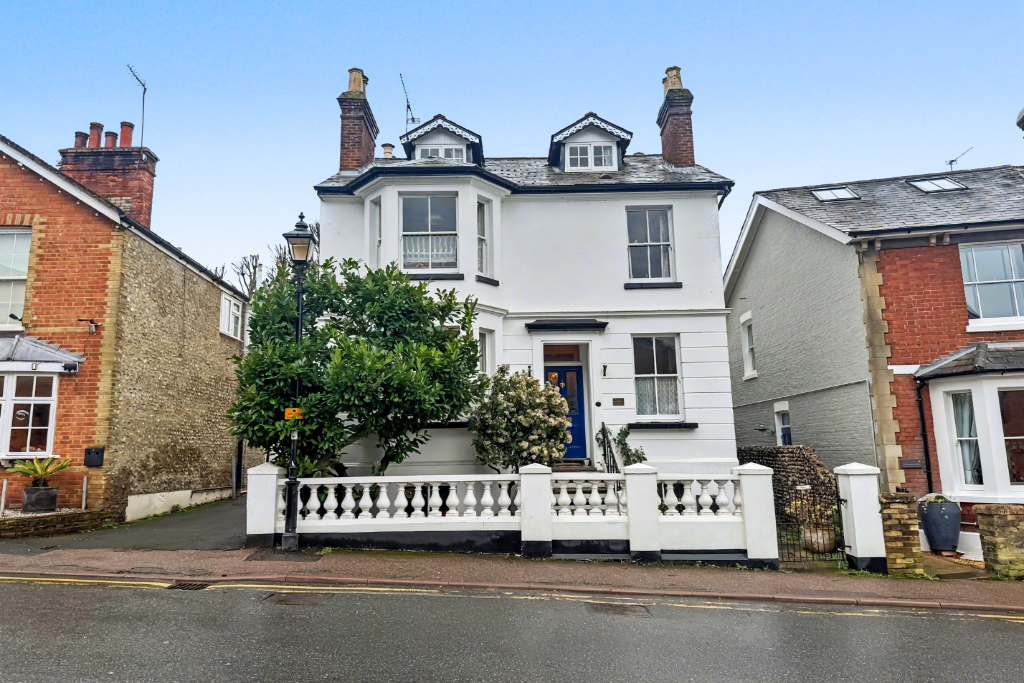 Property photo 2 of 13 New Front (Portal Size)