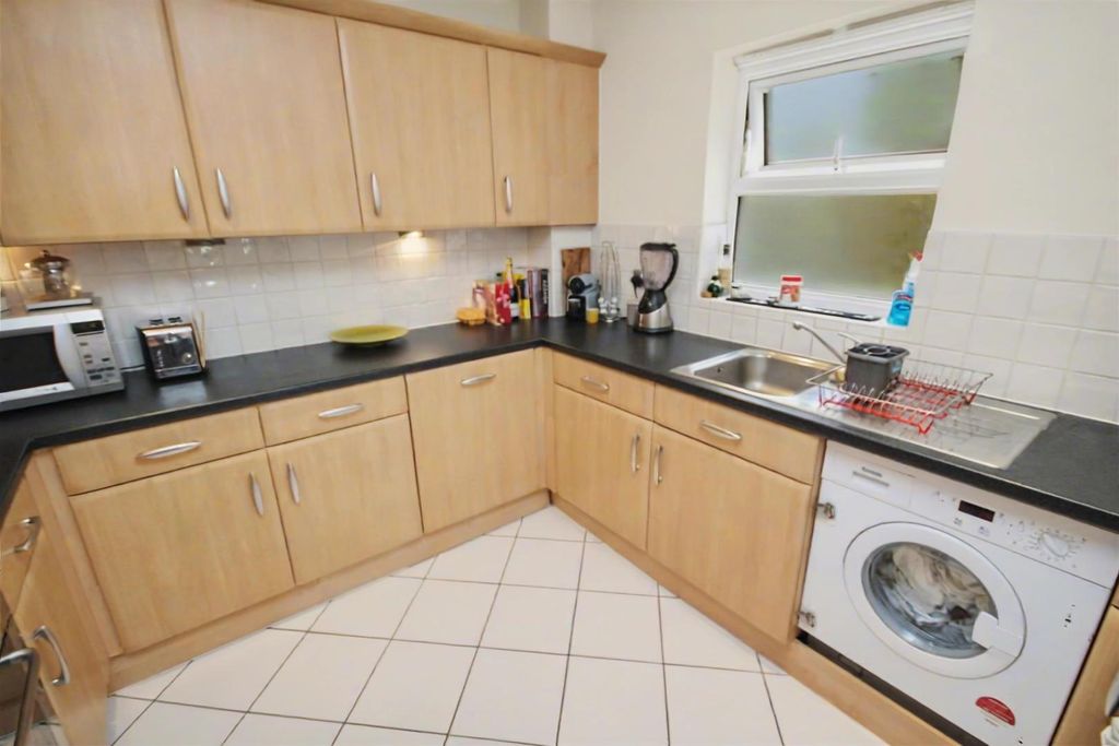 Property photo 3 of 8 Wzocrivigkedsybksnxuva.Jpg