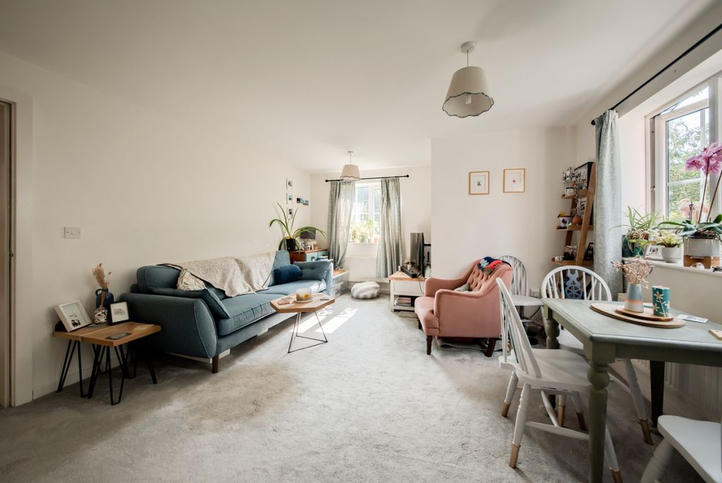 Property photo 3 of 10 Xt5A9152-Hdr(3)