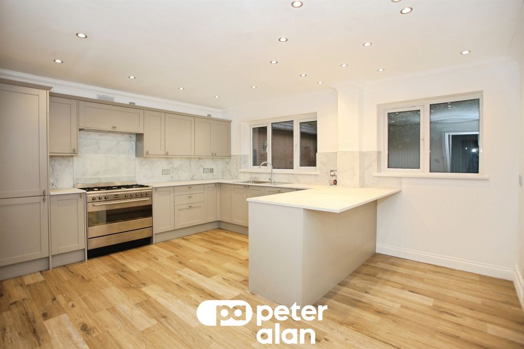 Property photo 2 of 34