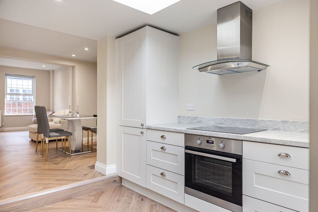 Property photo 3 of 11 Picture No. 21