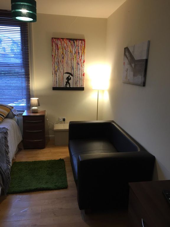 Property photo 2 of 5