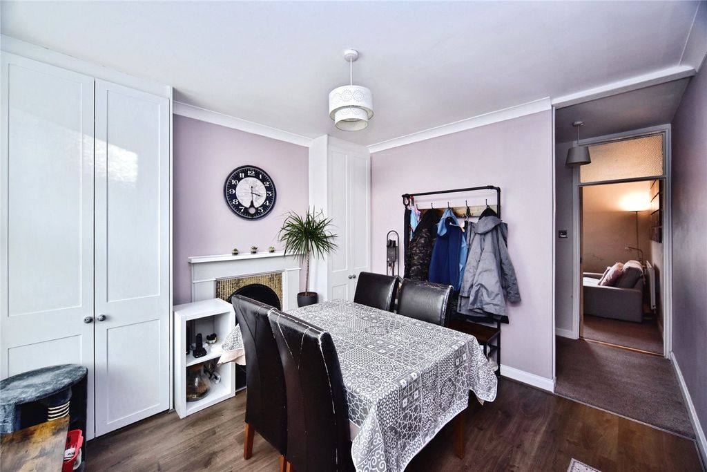 Property photo 3 of 14 Dining Room