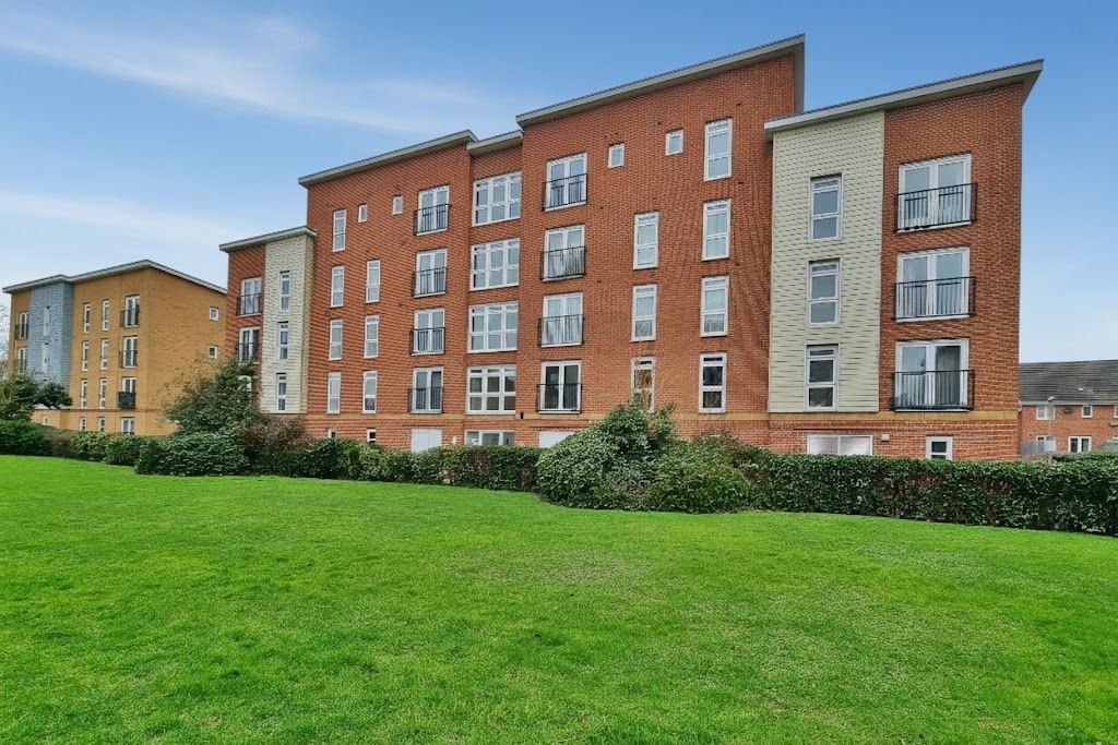 Property photo 1 of 8