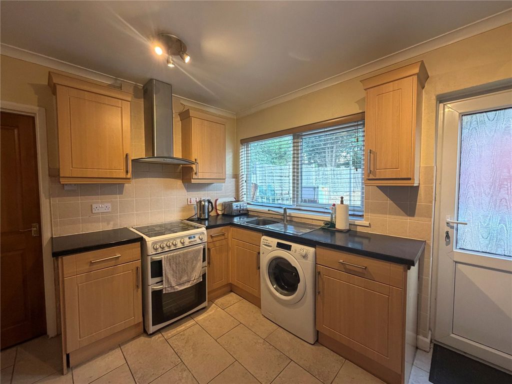 Property photo 3 of 21 Picture No. 24