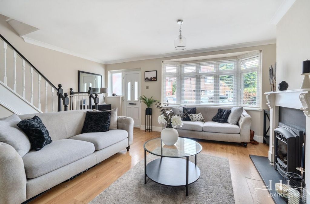 Property photo 2 of 21