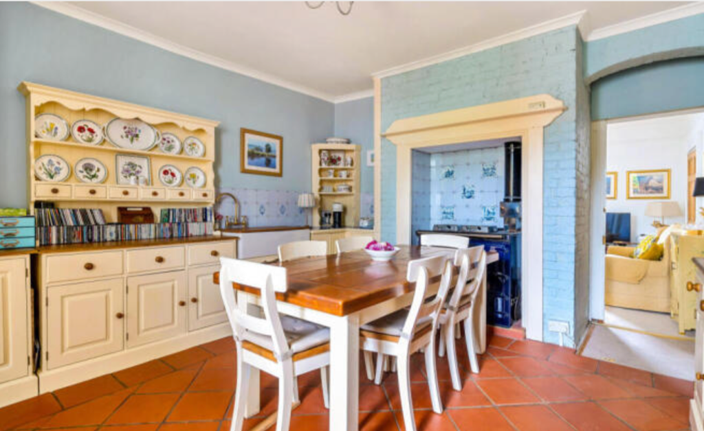 Property photo 3 of 20