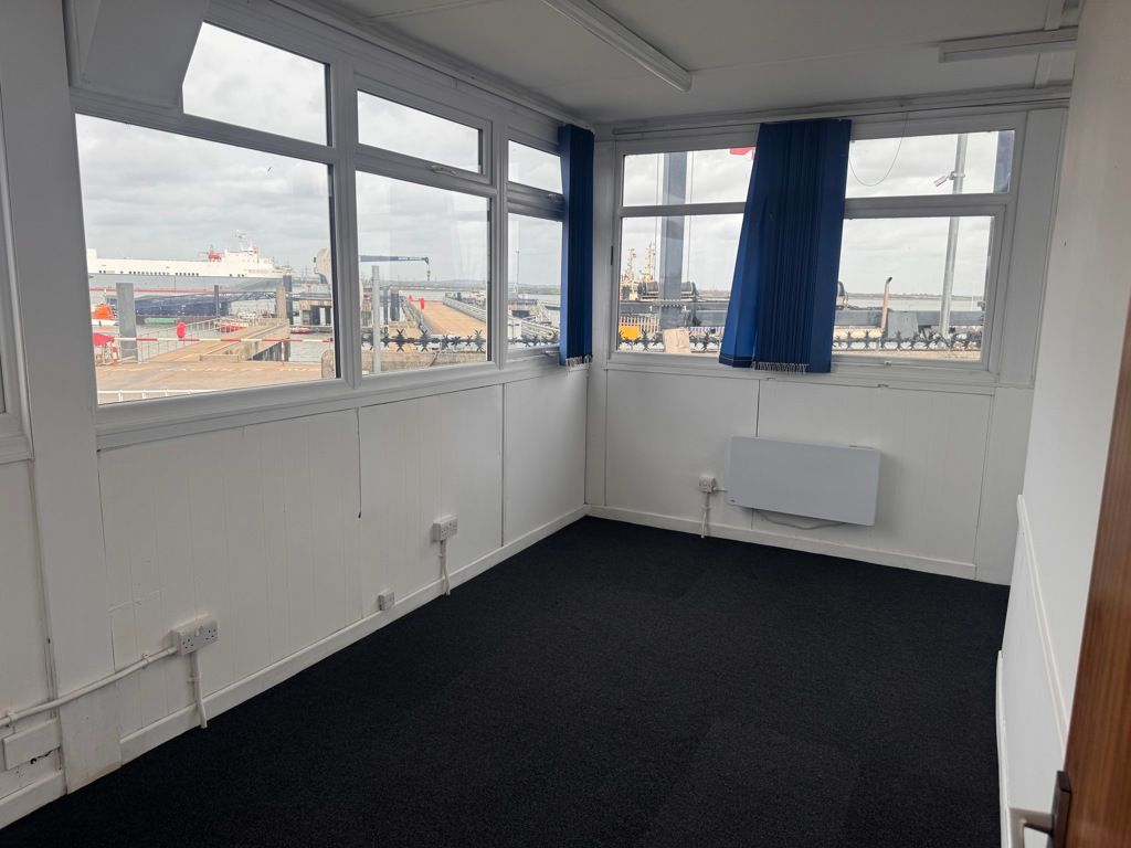 Property photo 2 of 6 Photo 7