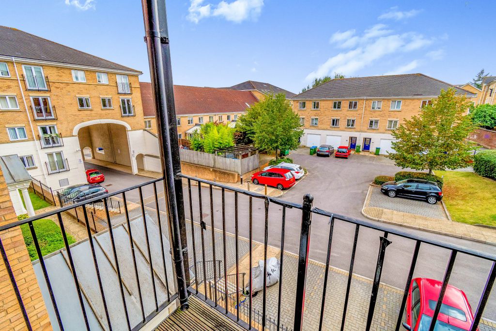 Property photo 2 of 11