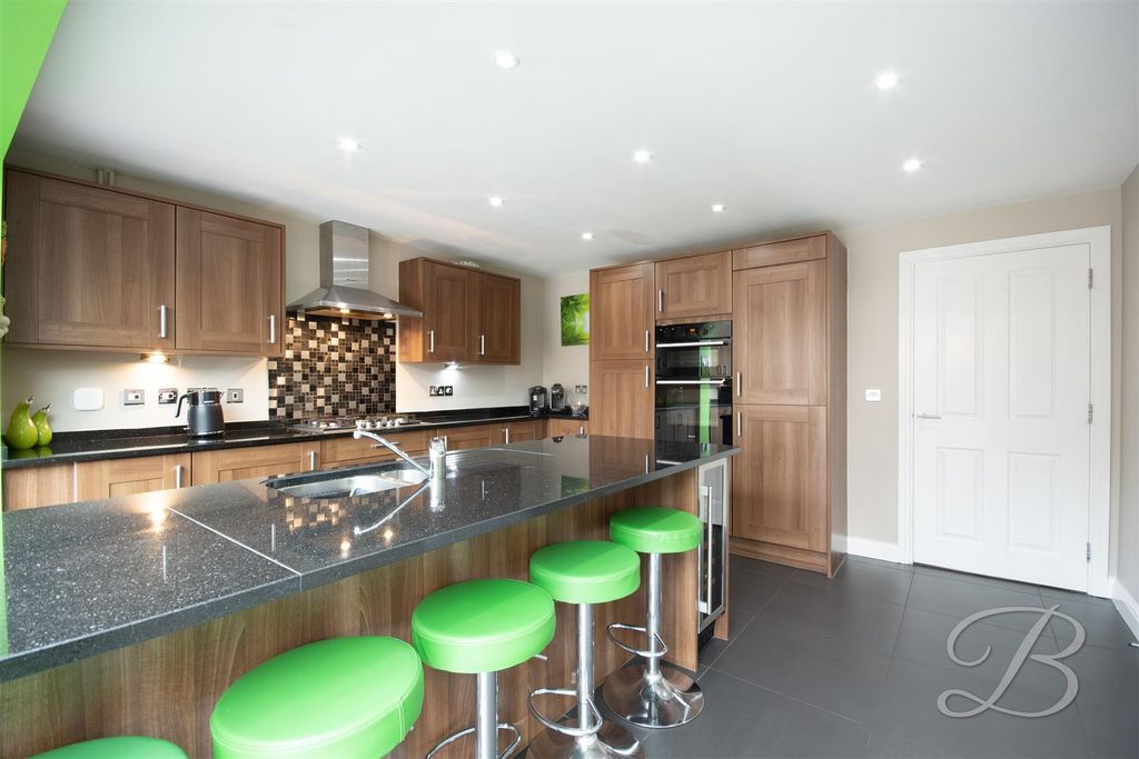 Property photo 2 of 64 Ccltd (81).Jpg