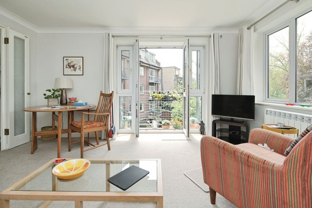 Property photo 3 of 20 Pbox-Img.Jpg