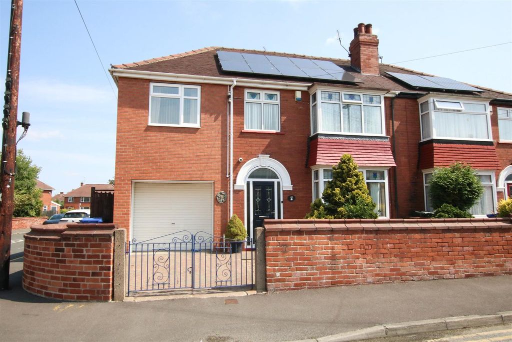 Property photo 1 of 23 Accommodation