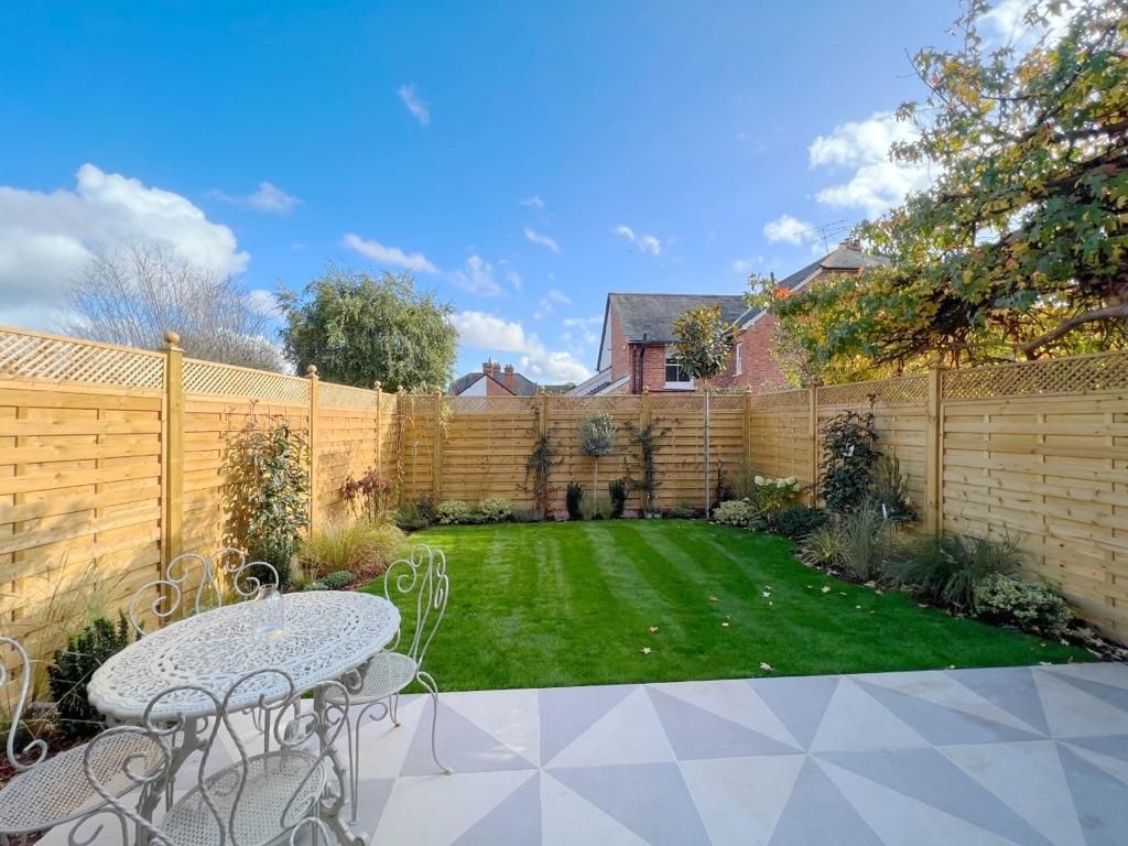 Property photo 3 of 16 Garden.Jpeg