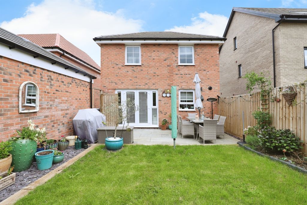 Property photo 2 of 18