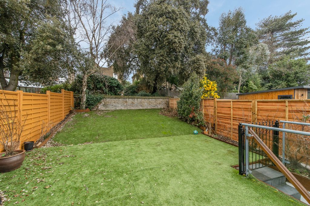 Property photo 3 of 11 1F Dora Road-Gar.Jpg