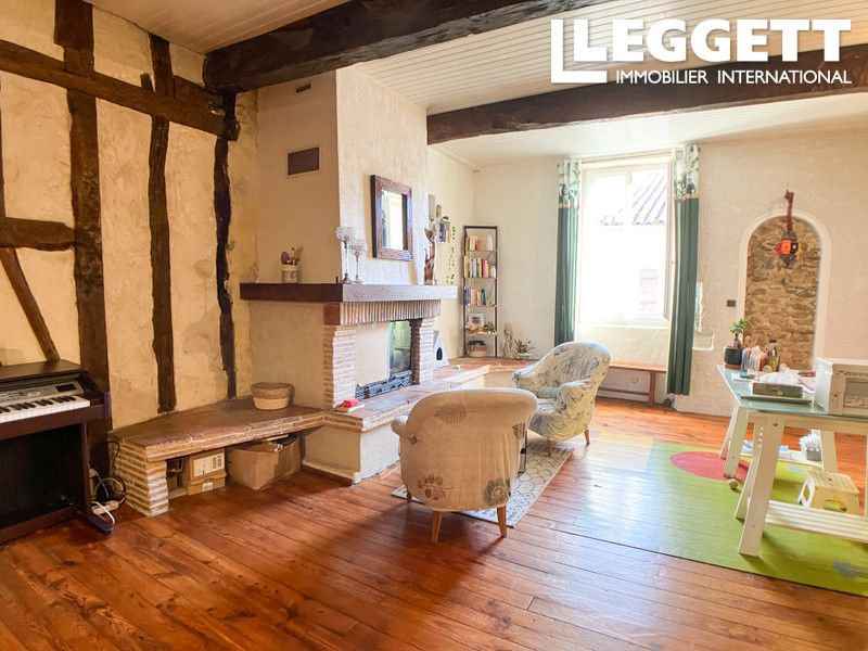 Property photo 3 of 10