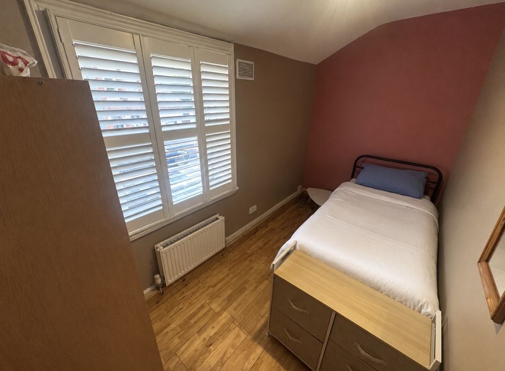 Property photo 2 of 3