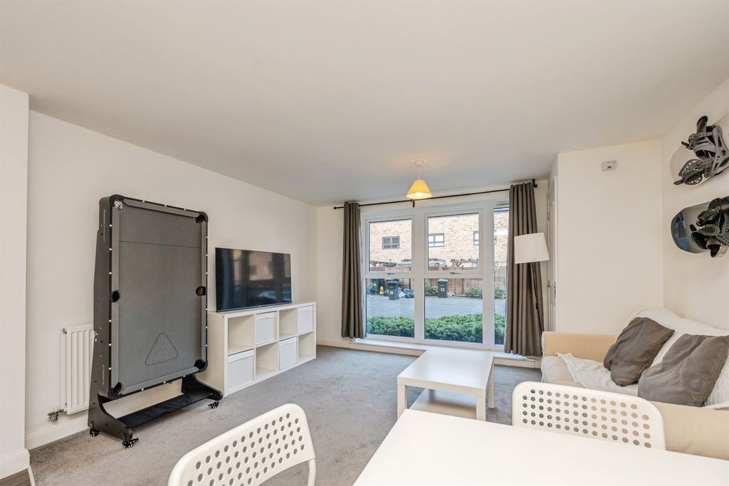 Property photo 3 of 20