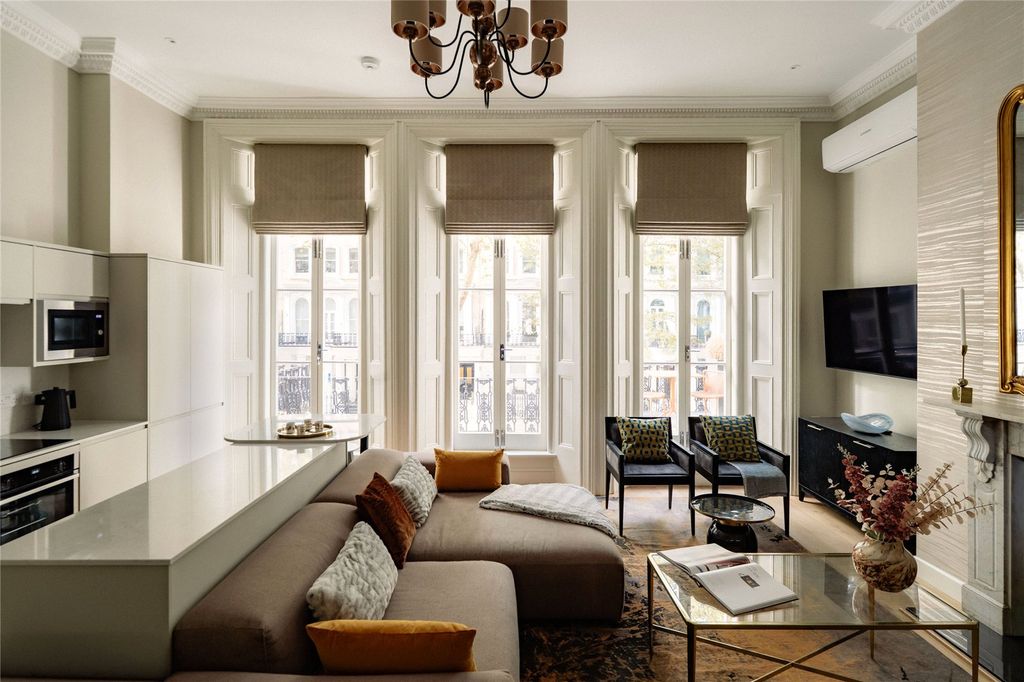 Property photo 1 of 16 Open Plan Living