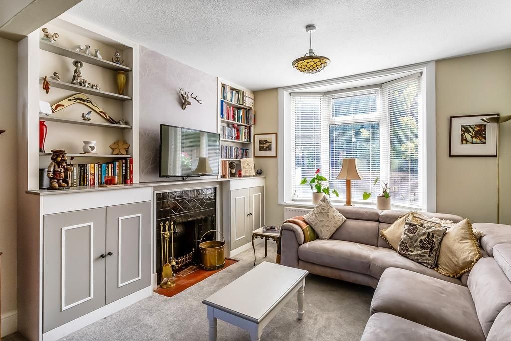 Property photo 3 of 14 4-Waverley-Place-2.Jpg