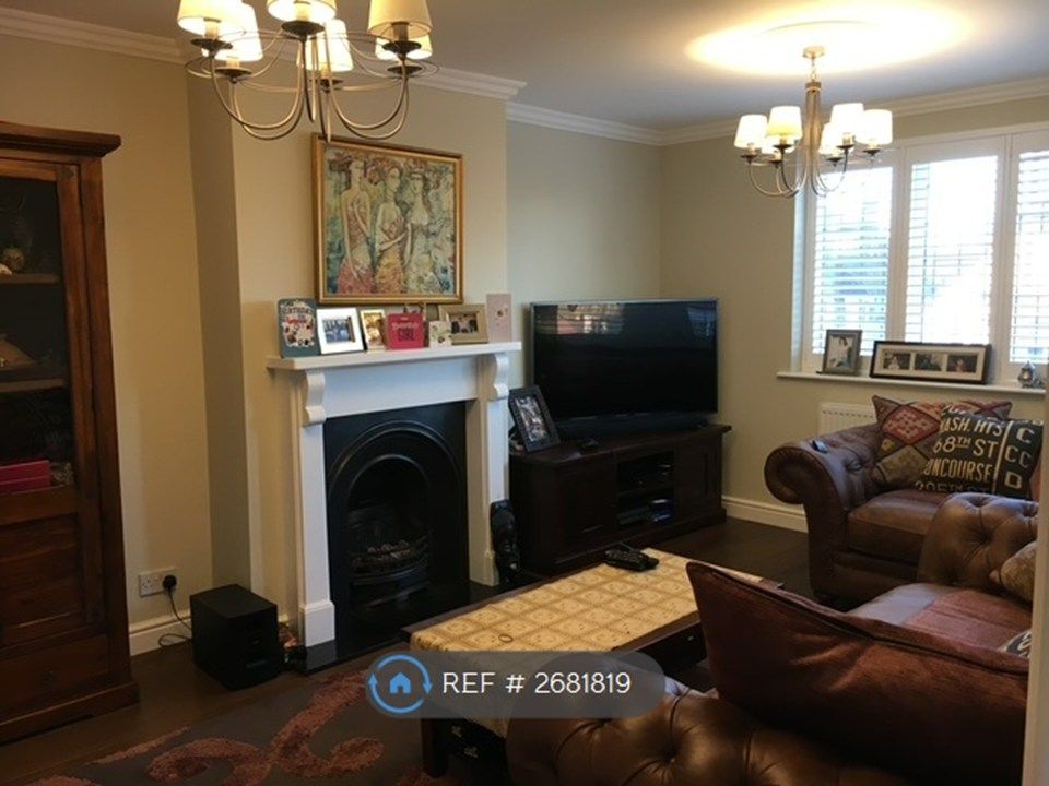 Property photo 3 of 16 Living Room