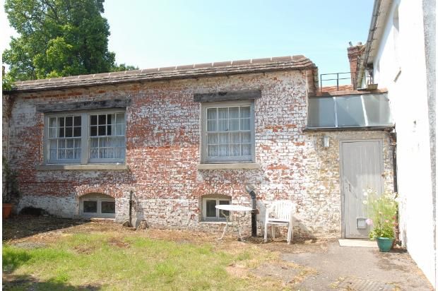 Property photo 1 of 13 Exterior