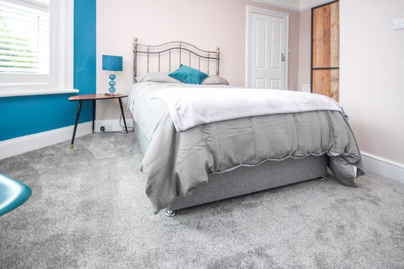 Property photo 3 of 11 Photo 2