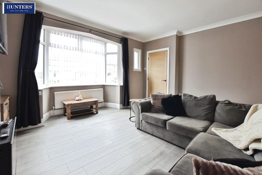 Property photo 3 of 21