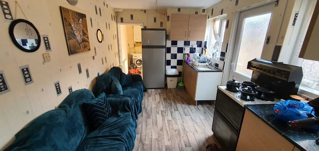 Property photo 2 of 4