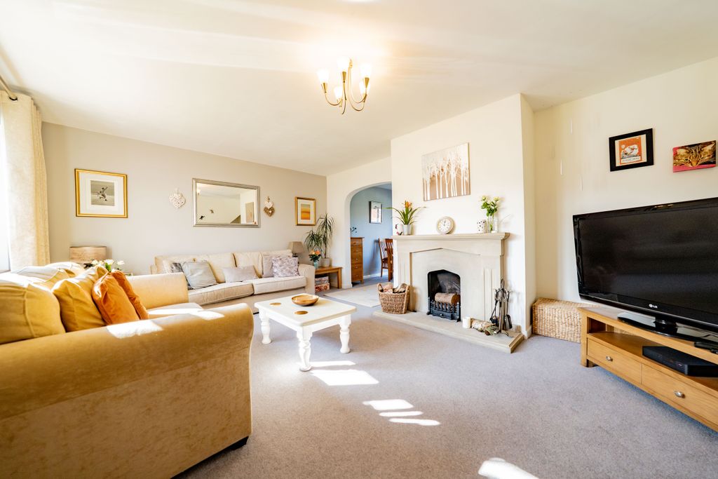 Property photo 2 of 26 Dsc08069