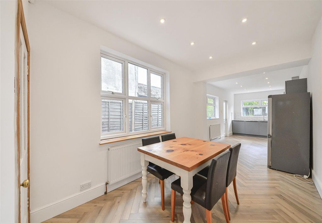 Property photo 3 of 35 Dining Kitchen