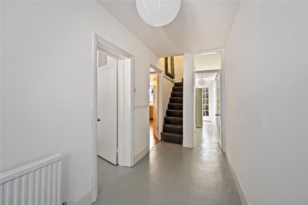Property photo 3 of 10 Picture No. 12