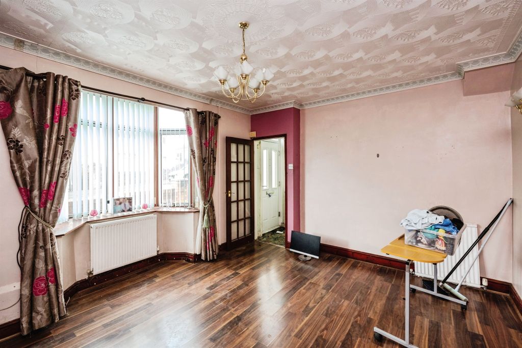 Property photo 2 of 17