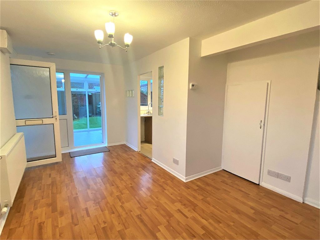 Property photo 3 of 8
