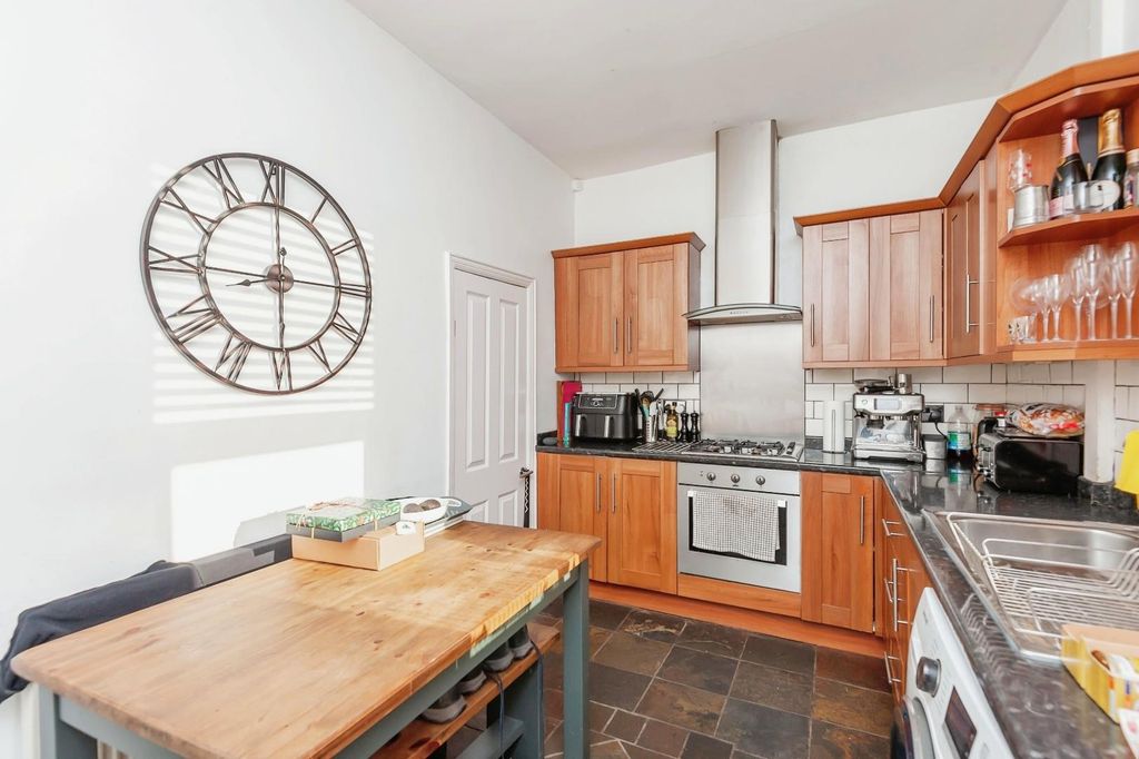 Property photo 2 of 17 Kitchen/Diner