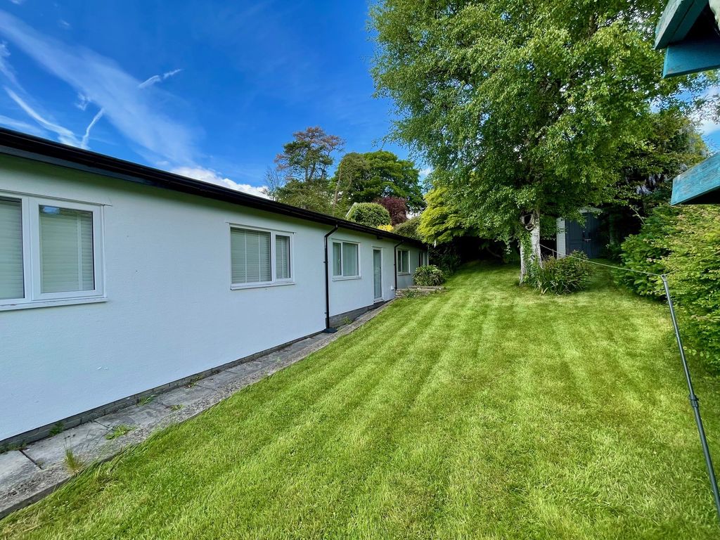 Property photo 2 of 25