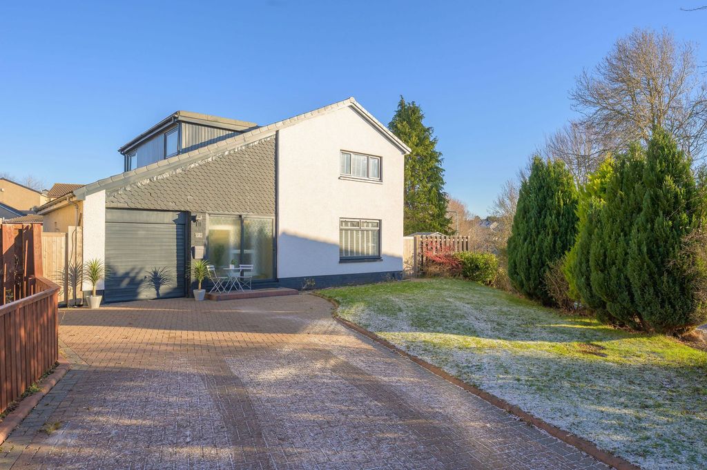 Property photo 1 of 27